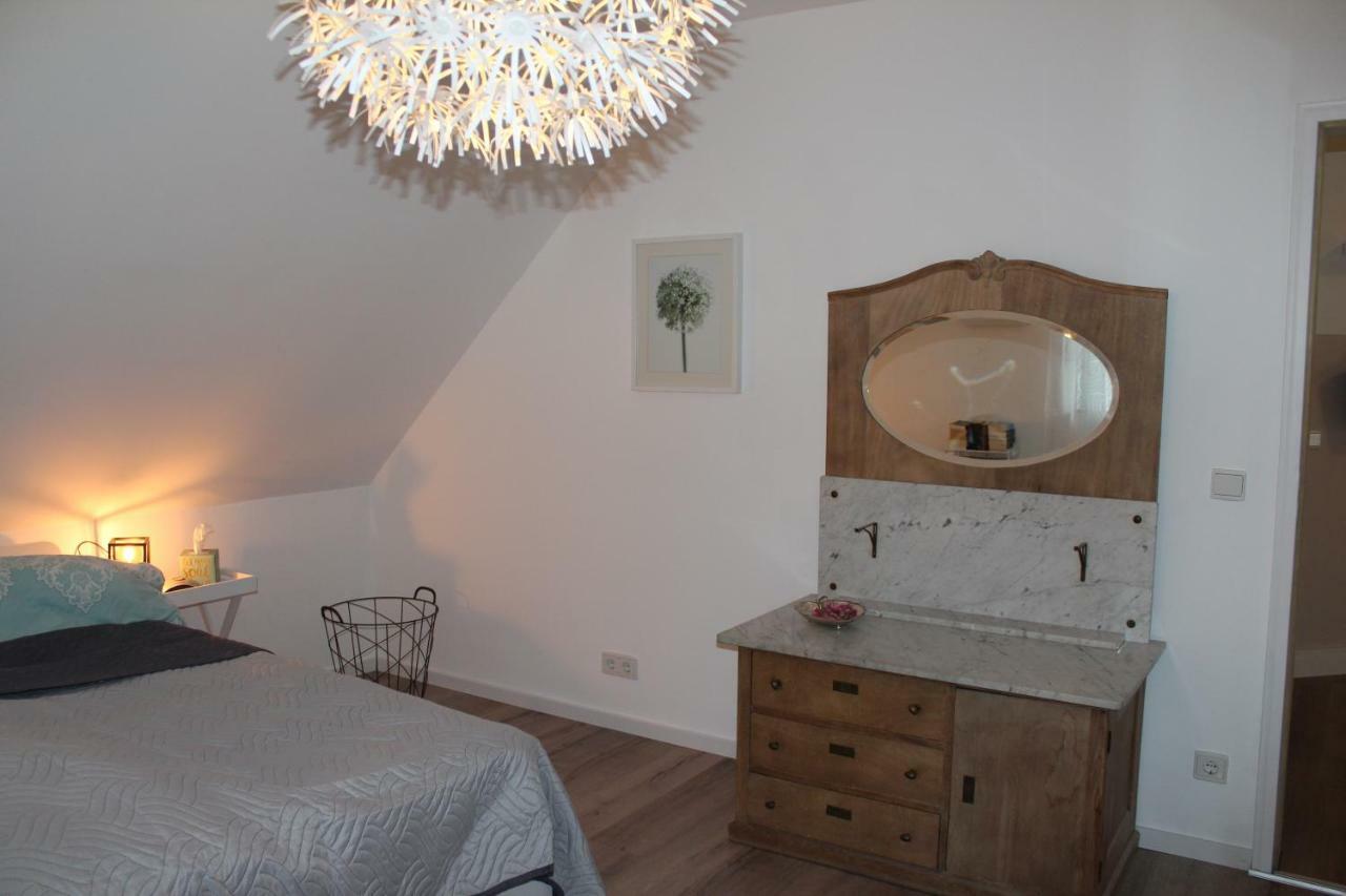 Ferienwohnung Im Tuermchen Oberfell Экстерьер фото